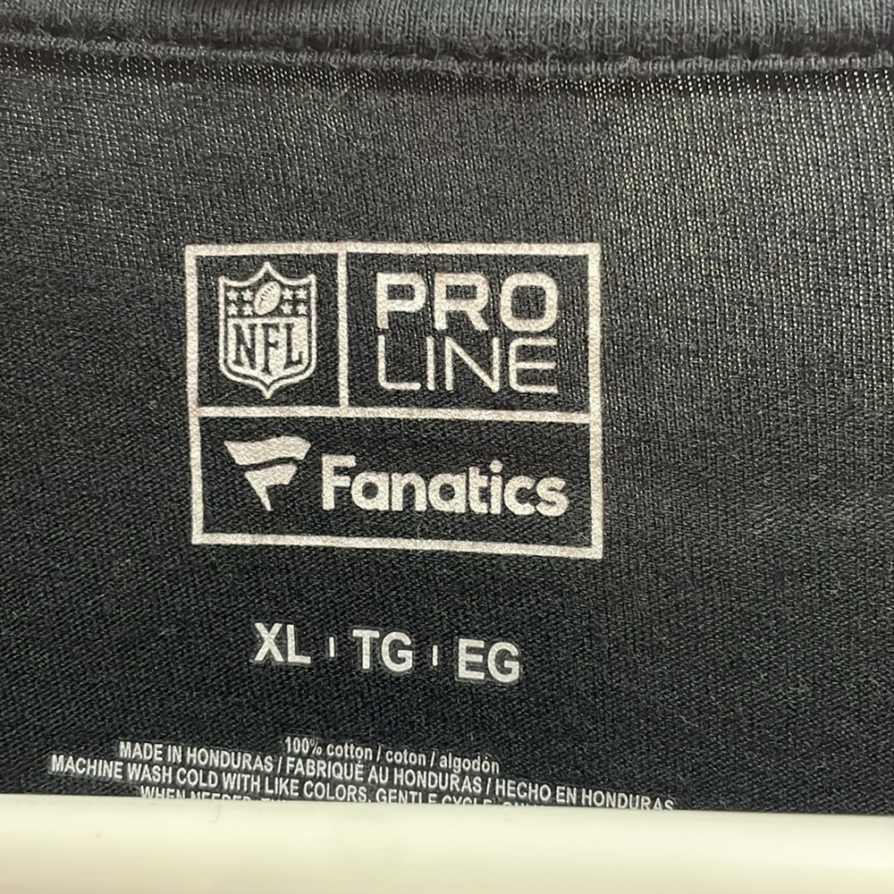 Fanatics Black & Red Long Sleeve Tshirt - Picture 2 of 2